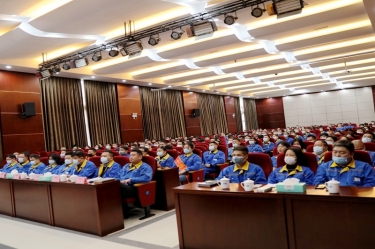 前景广阔 未来可期 | 亿万28官网隆重召开2021年度总结表彰大会