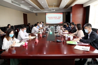 嘉兴市委常委、统战部部长李小平一行莅临亿万28官网调研指导