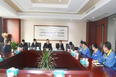 平湖市副市长管立松一行莅临亿万28官网慰问高端人才