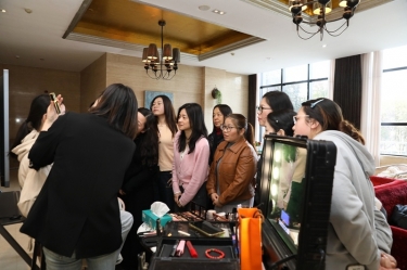 芳华正好 致敬“她”力量|亿万28官网2026年度妇女节活动温情回眸